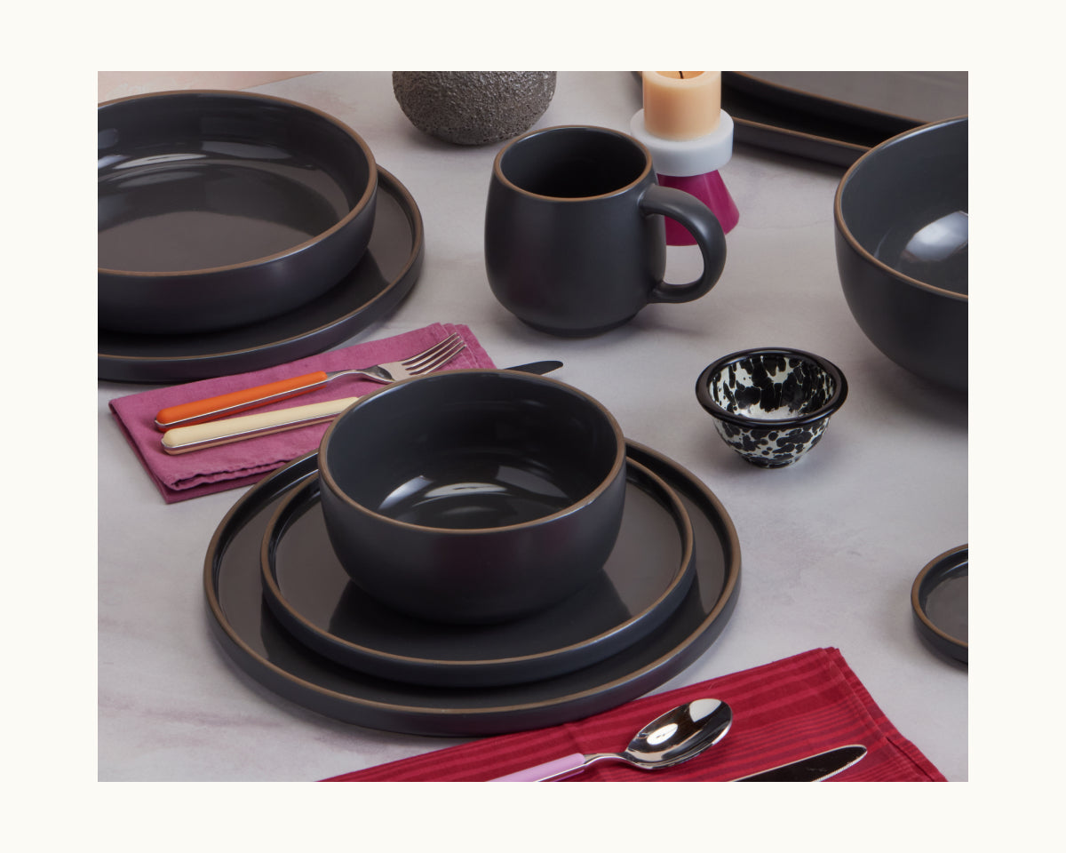 Tableware_MidiPlates_Char_3.jpg