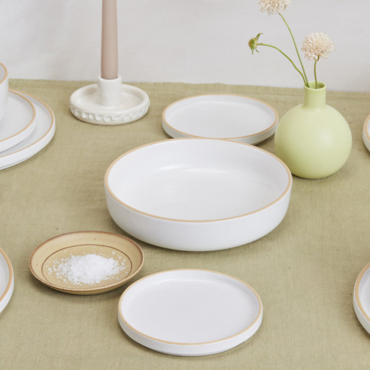 White_Dinnerware_with_plate_of_salt.jpg