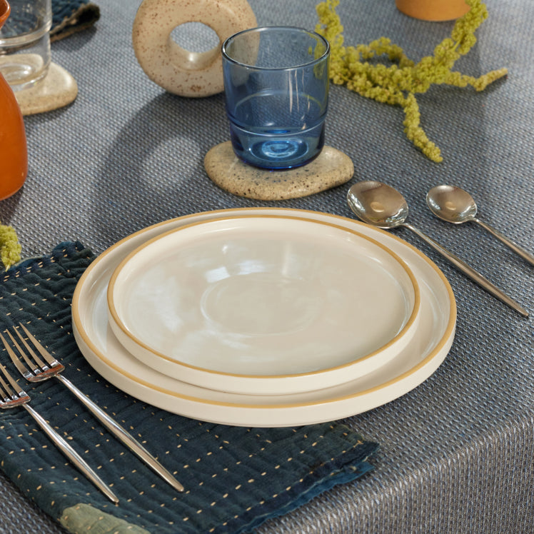 White_dinnerware_stacked_place_setting.jpg
