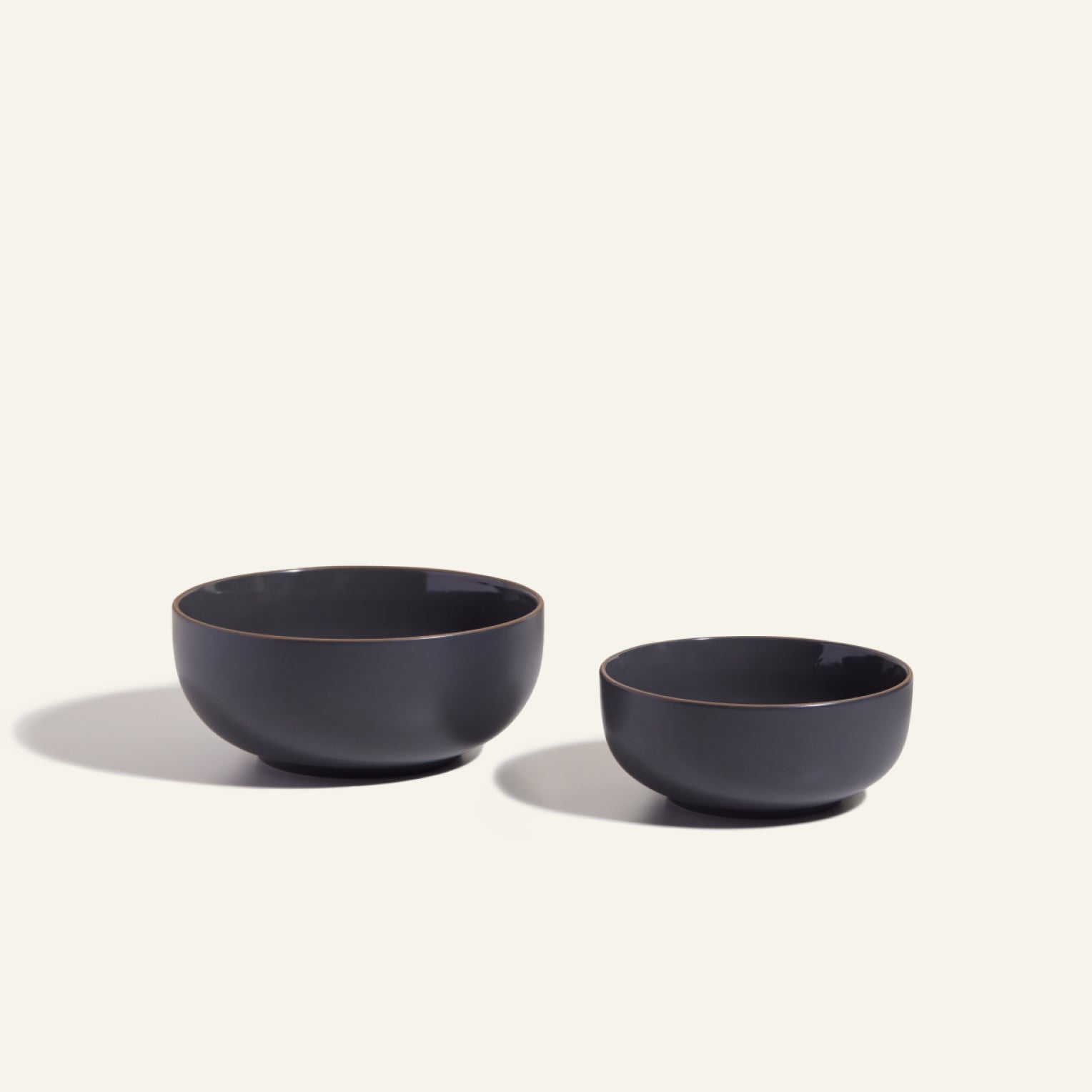 black_serving_bowls_993d2465-ef27-441e-9267-1a83bac281de.jpg